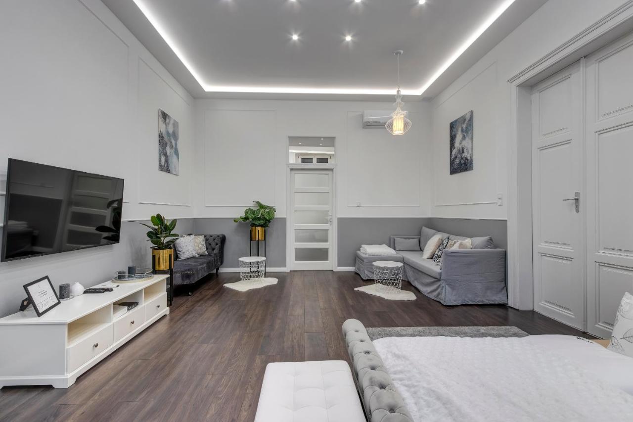 Semmelweis Apartment บูดาเปสต์ ภายนอก รูปภาพ